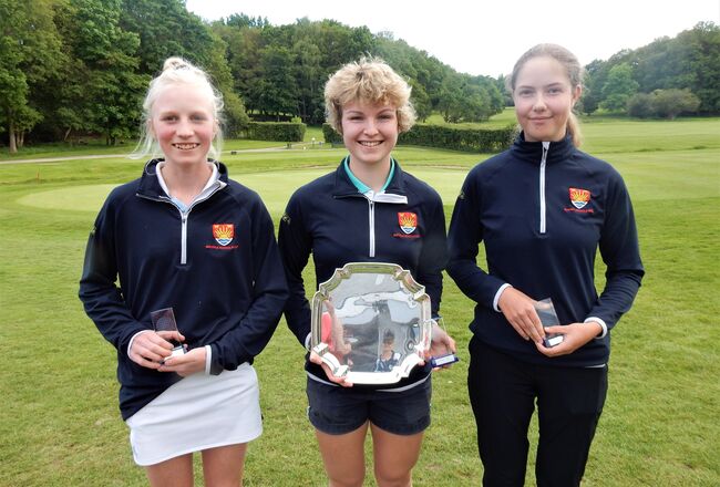 2022 ESGA South-East Regional Girls' Champion Team - Suffolk