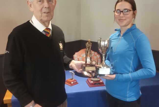 2023 Bedfordshire Girls' Handicap Champio with County President